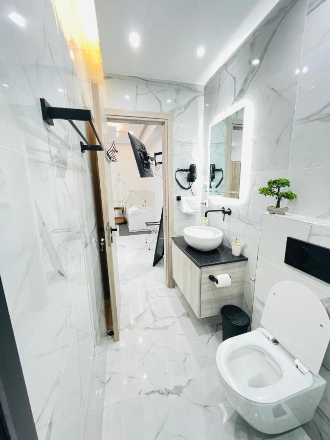 Apollo 2 Bd Jacuzzi Suite 아테네 외부 사진