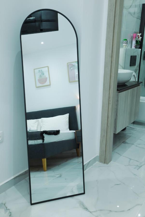 Apollo 2 Bd Jacuzzi Suite 아테네 외부 사진